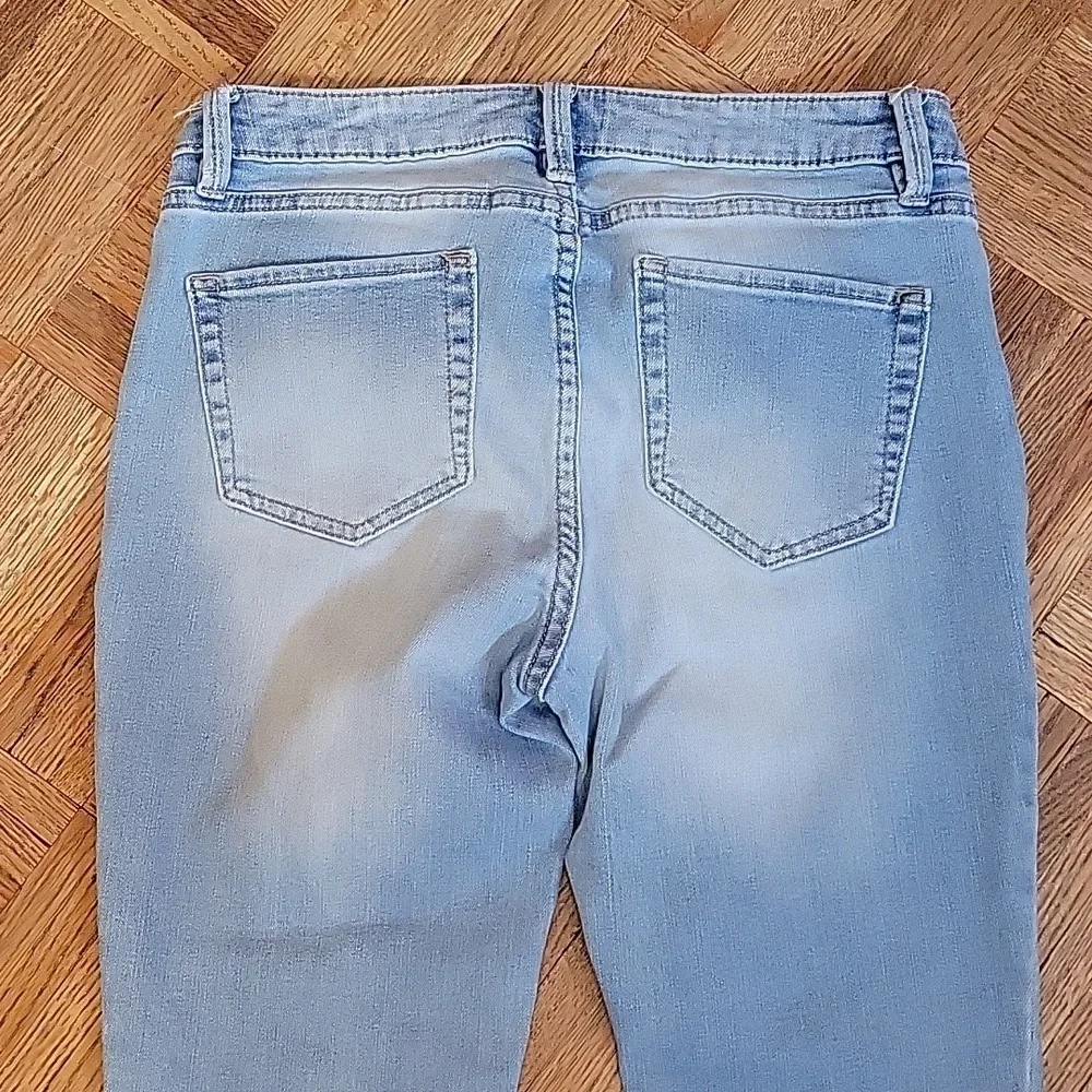 a.n.a Skinny Ankle Floral Embroidery Light Wash Denim Jeans Size 27